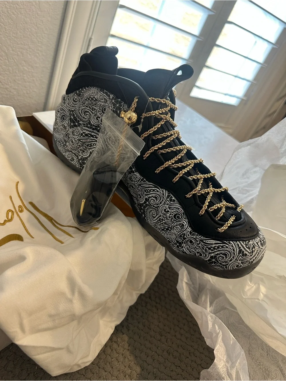 Nike Foamposite Victor Solomon Black, Gold & White Sneaker